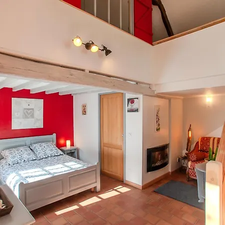Aux Passiflores Bed & Breakfast *